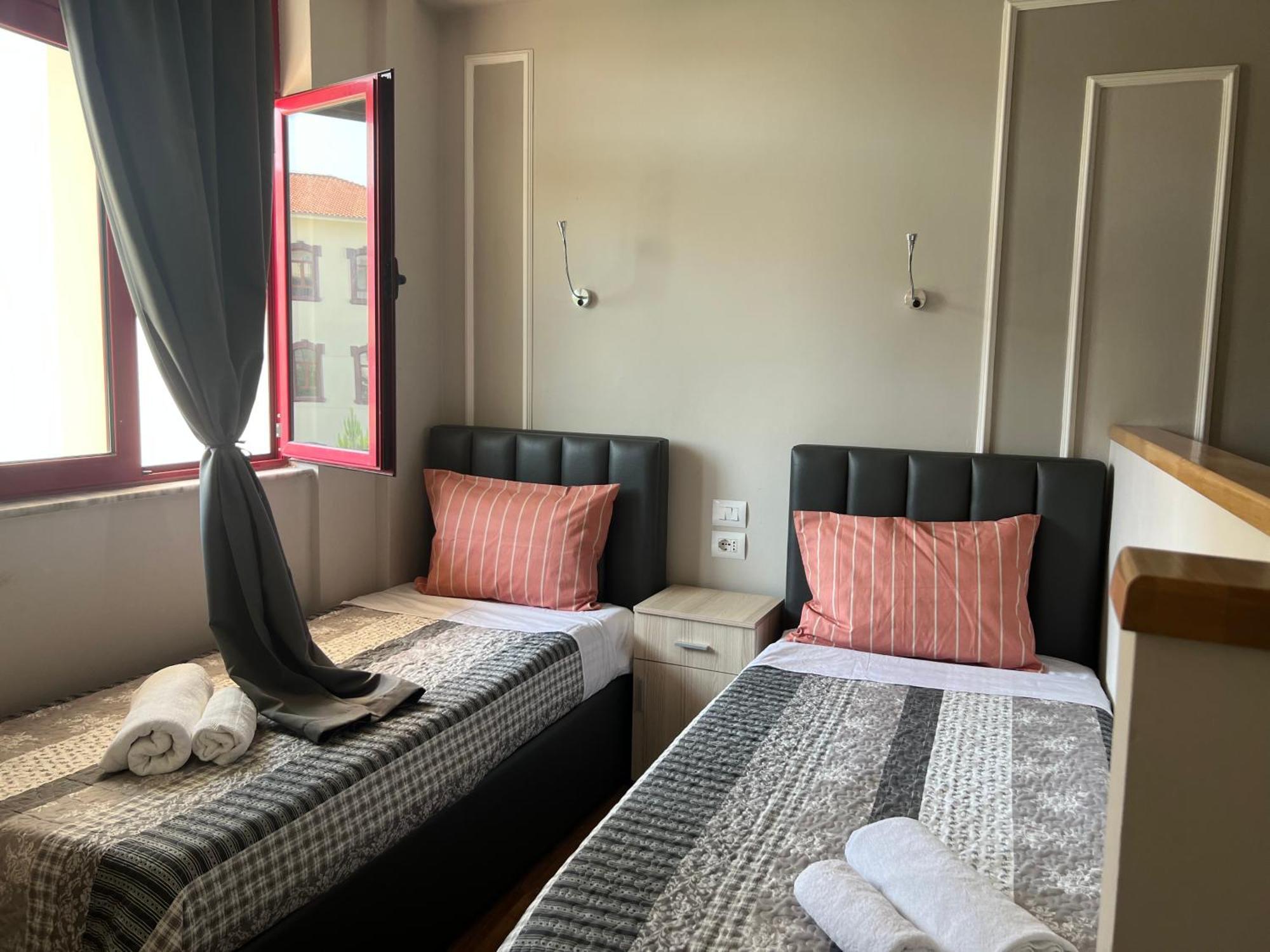 City Centre Rooms 4R Shkodër Екстериор снимка
